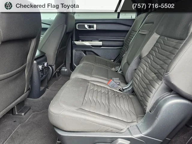Used 2021 Rapid Red Metallic Tinted Clearcoat Ford XLT image 37