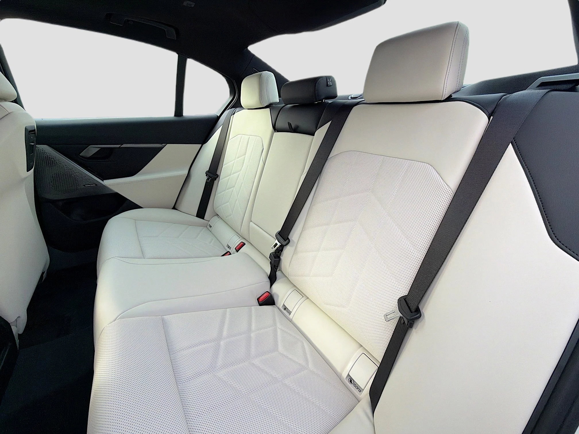 New 2026 Alpine White BMW eDrive40 image 21