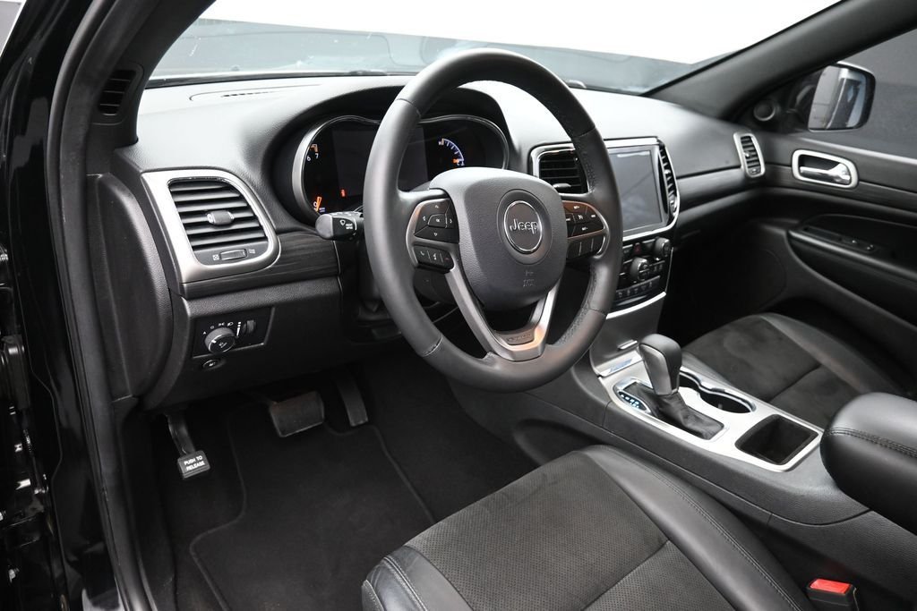 Used 2019 Black Jeep Altitude image 13