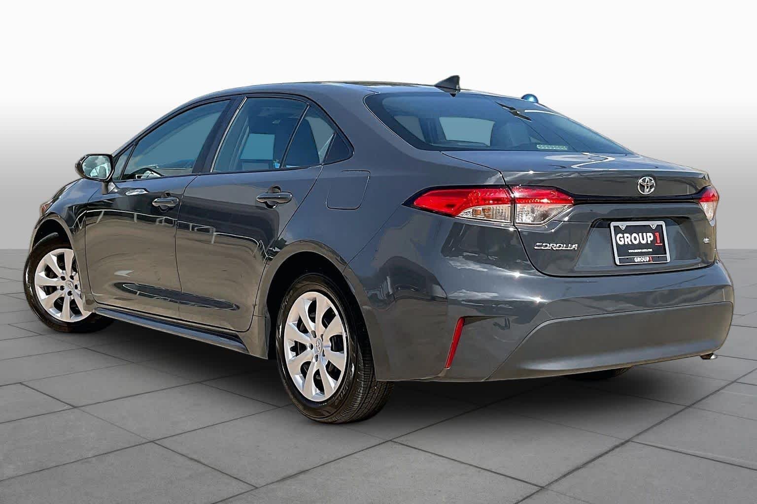 Used 2023 Underground Toyota LE image 12