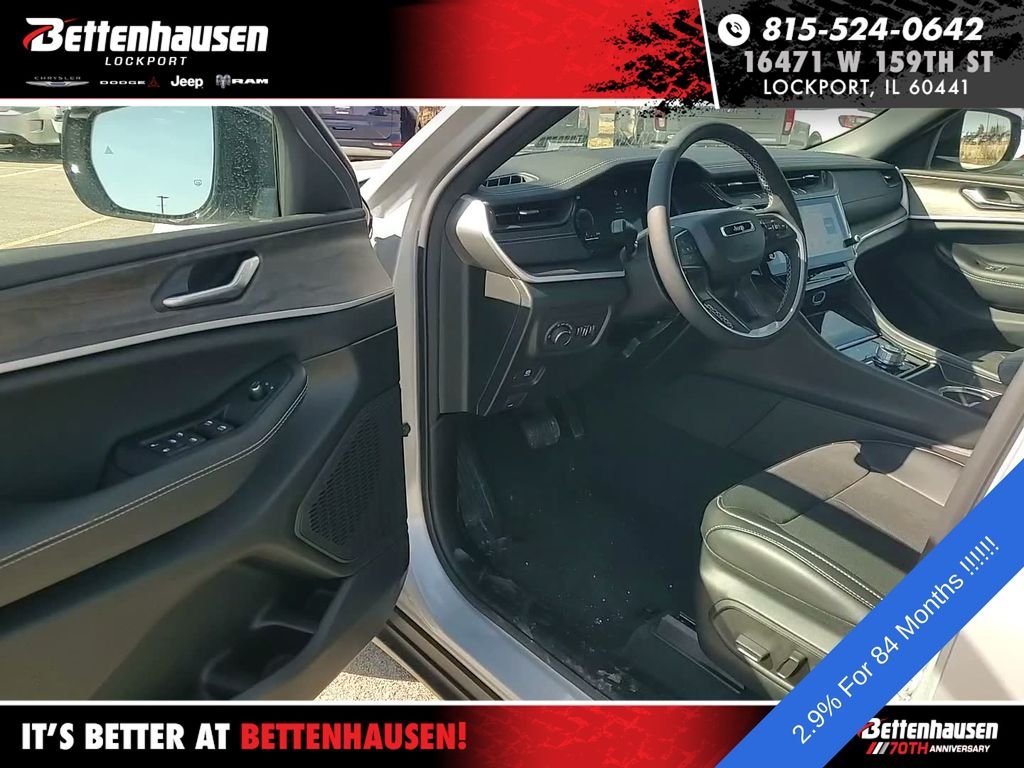 2026 Jeep Grand Cherokee Laredo - Photo 15