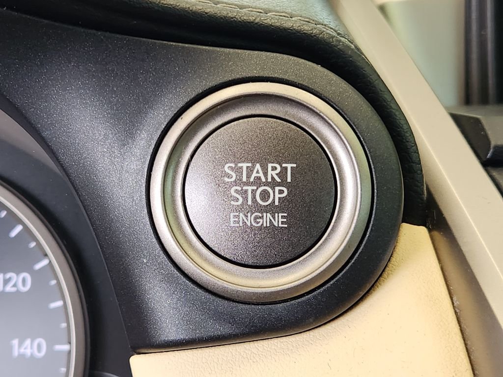 Used 2017 White Lexus 200t image 21
