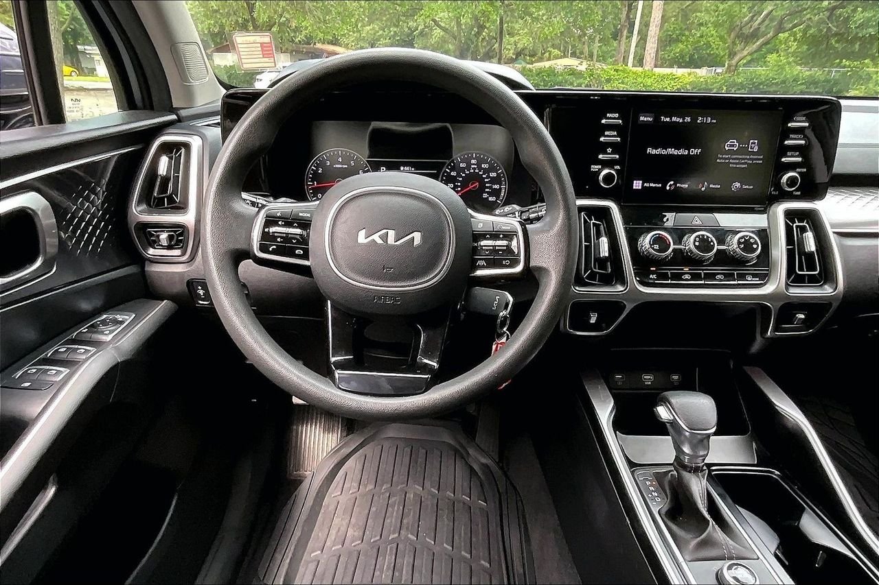 Used 2022 Silver Kia LX image 8