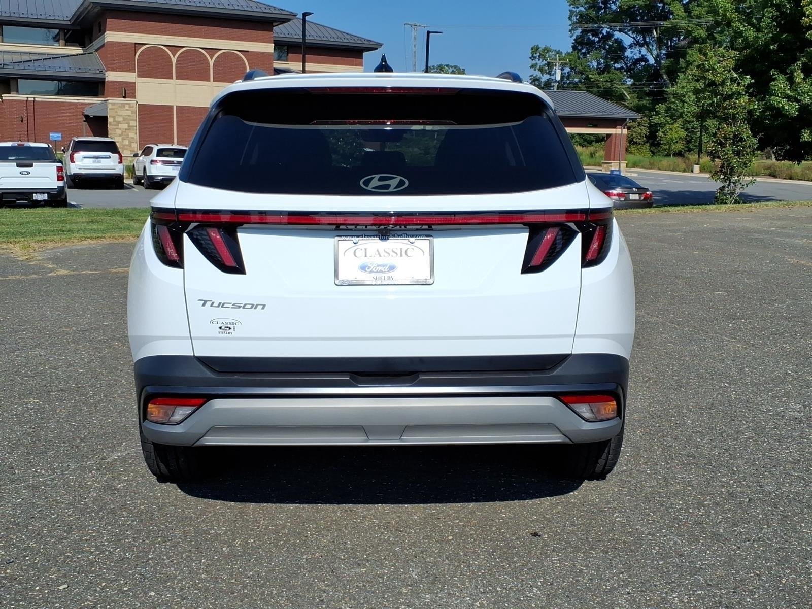 Used 2025 Serenity White Pearl Hyundai SEL Convenience image 10