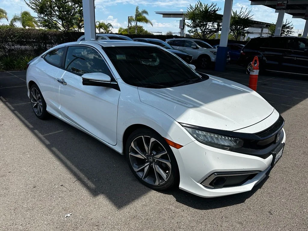 Used 2019 White Honda Touring image 6