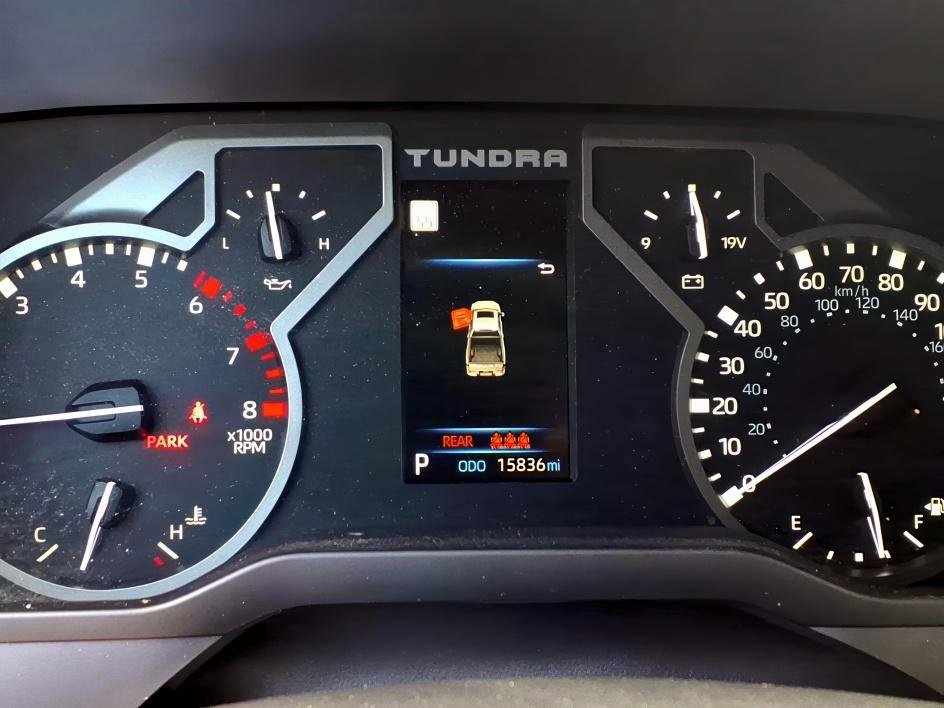 Used 2025 Ice Cap Toyota SR5 image 26