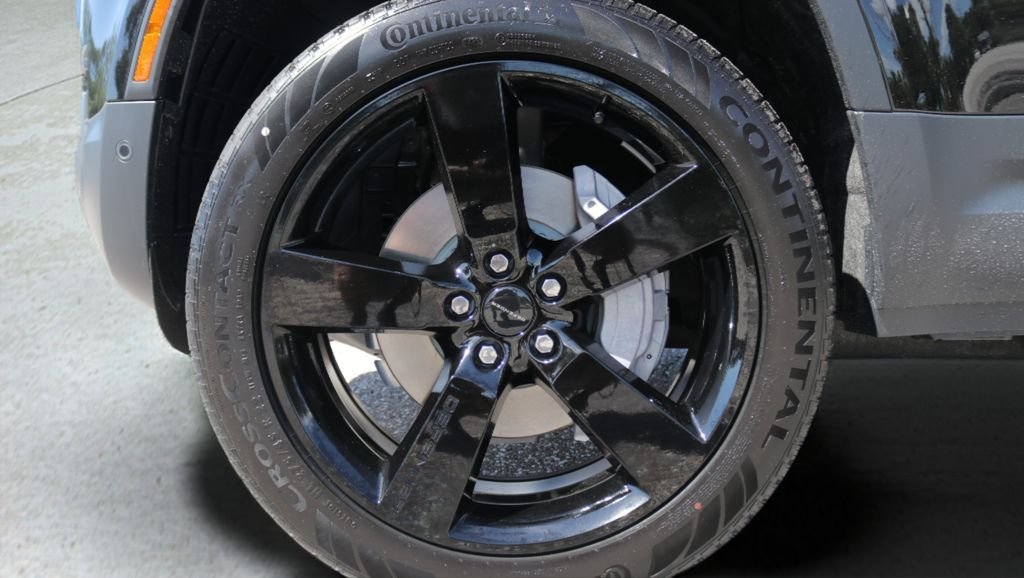 New 2026 Santorini Black Land Rover S image 29