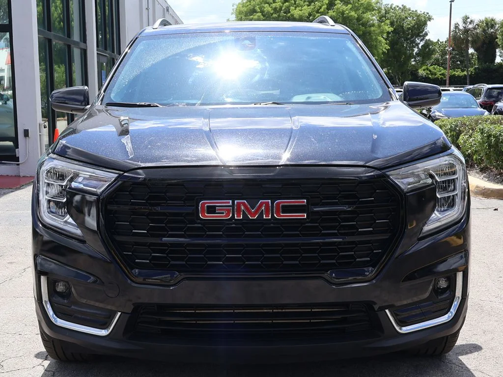 Used 2024 Black GMC SLT image 11
