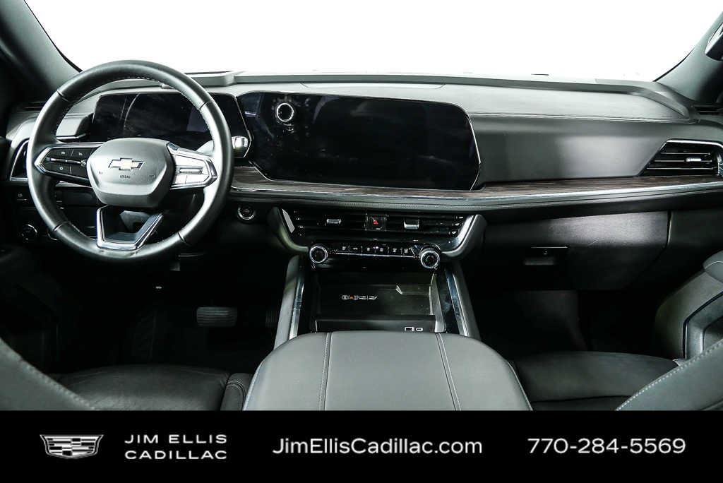 Used 2025 Summit White Chevrolet LT image 20