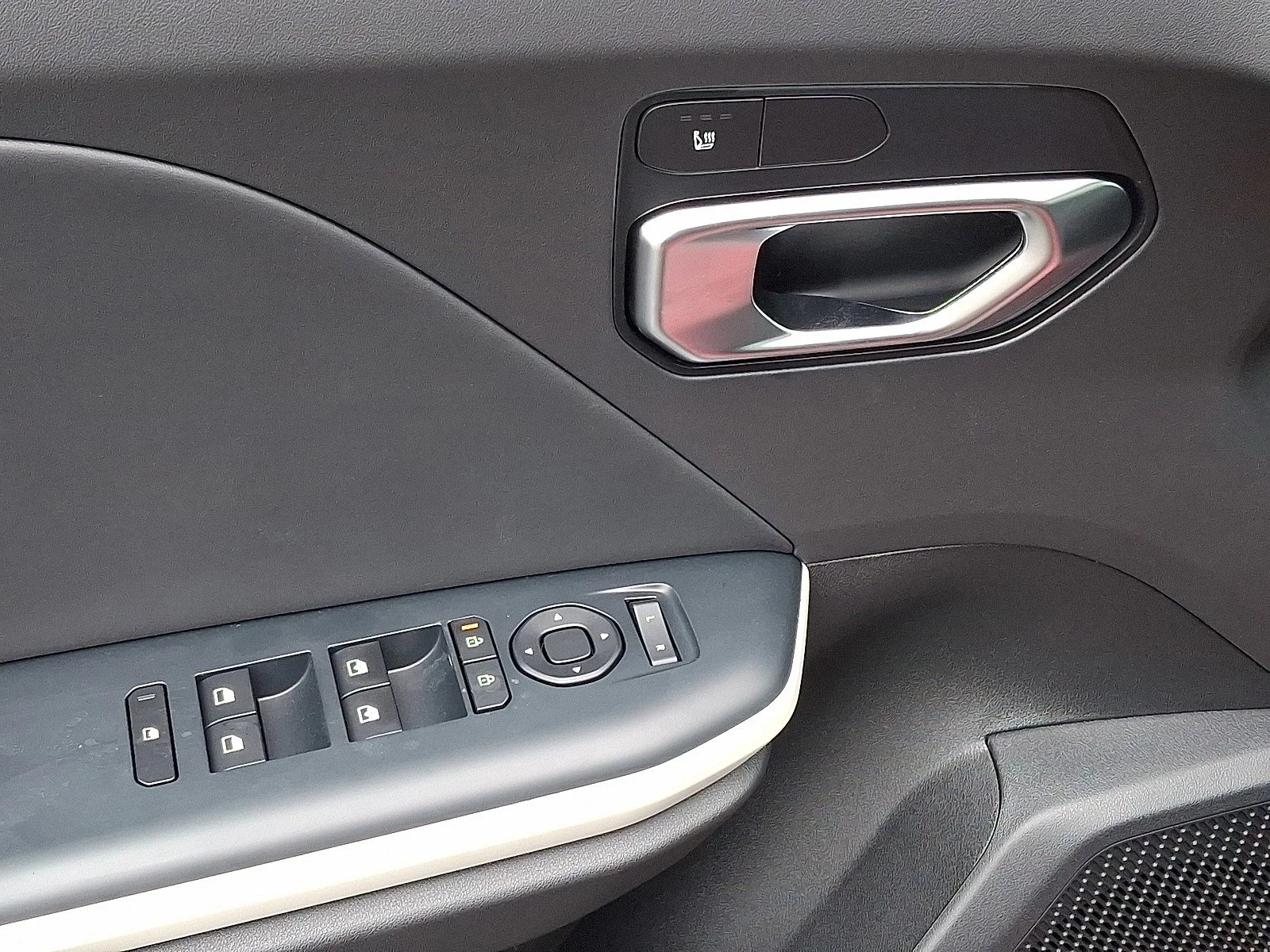 2025 Kia K4 GT-Line - Photo 11