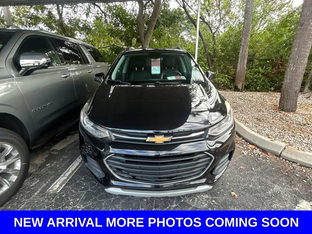 Used 2020 Black Chevrolet LT image 2
