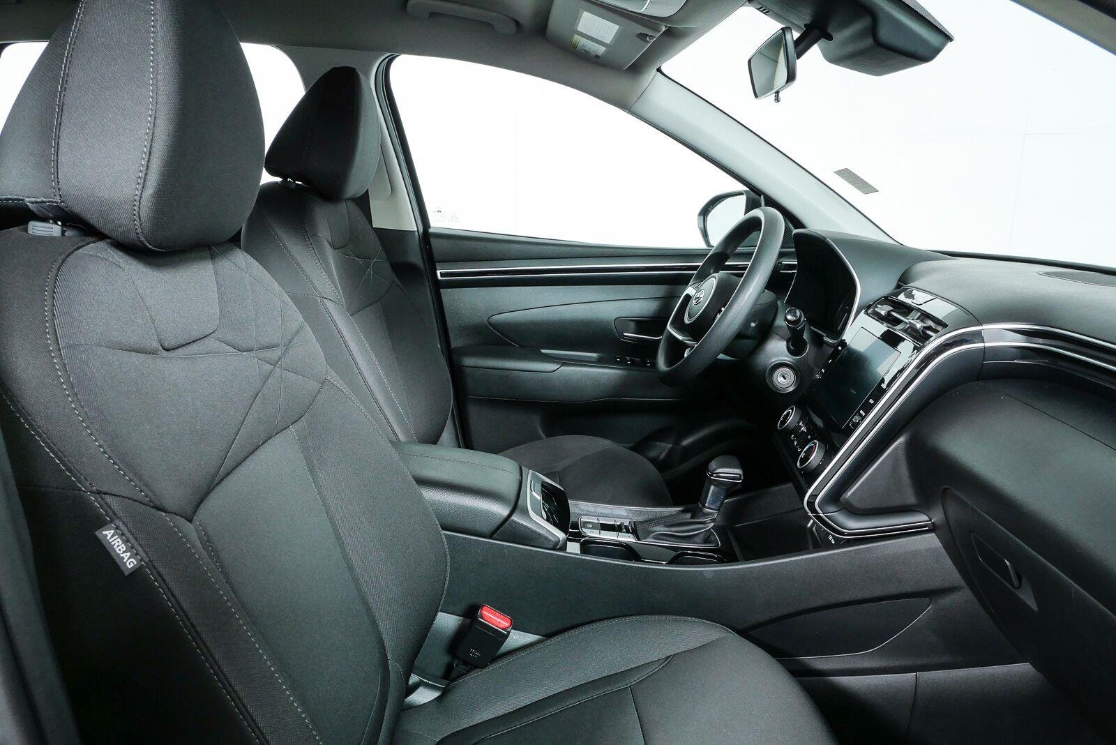 Used 2023 Portofino Gray Hyundai SE image 19