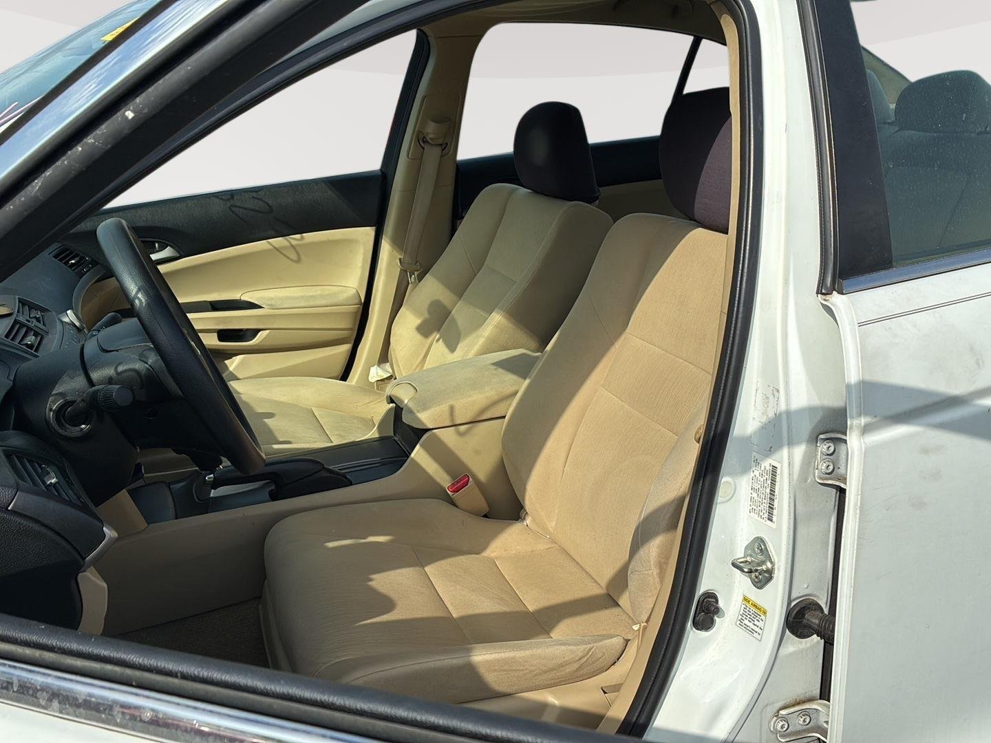 Used 2012 Taffeta White Honda LX Premium image 3