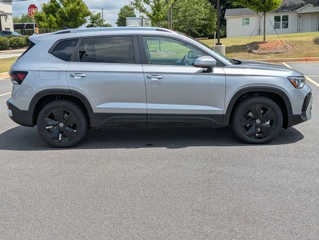 New 2026 Silver Volkswagen 1.5T SE image 3