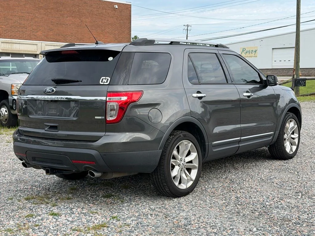 Used 2015  Ford XLT image 4