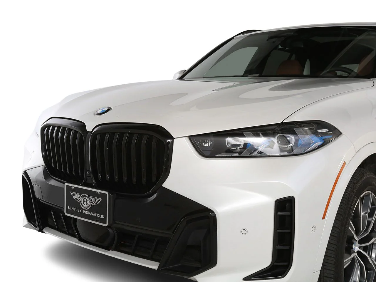 Used 2024 White BMW xDrive40i image 7