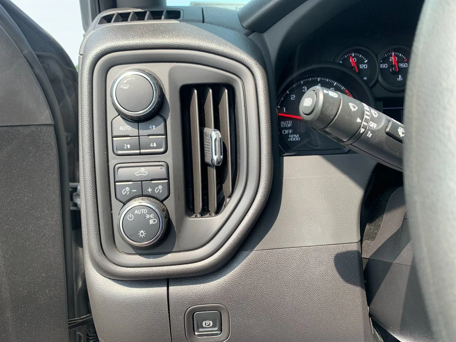 Used 2025 Slate Gray Metallic Chevrolet Custom Trail Boss image 30