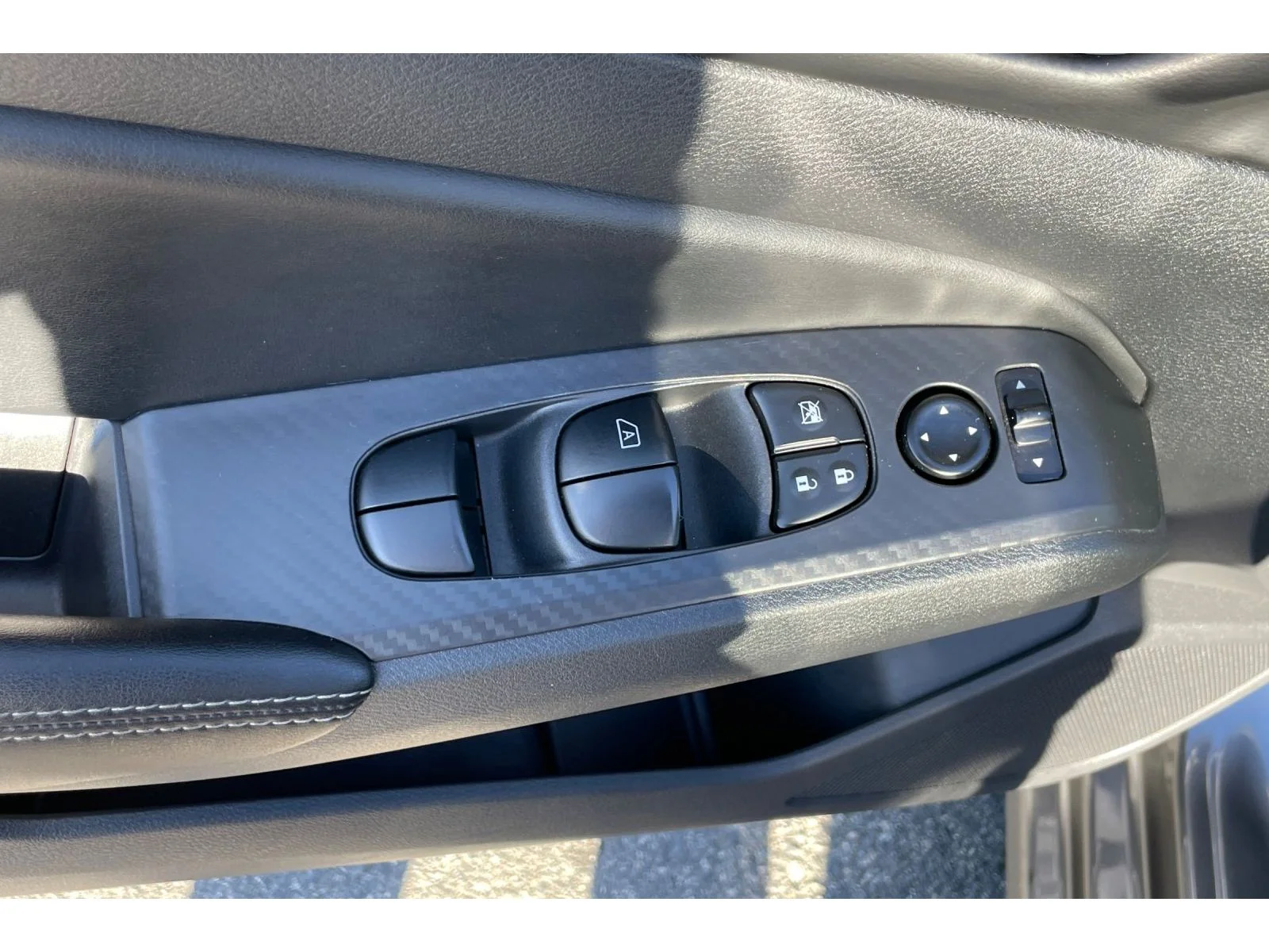 Used 2024 Gun Metallic Nissan 2.5 SV image 11