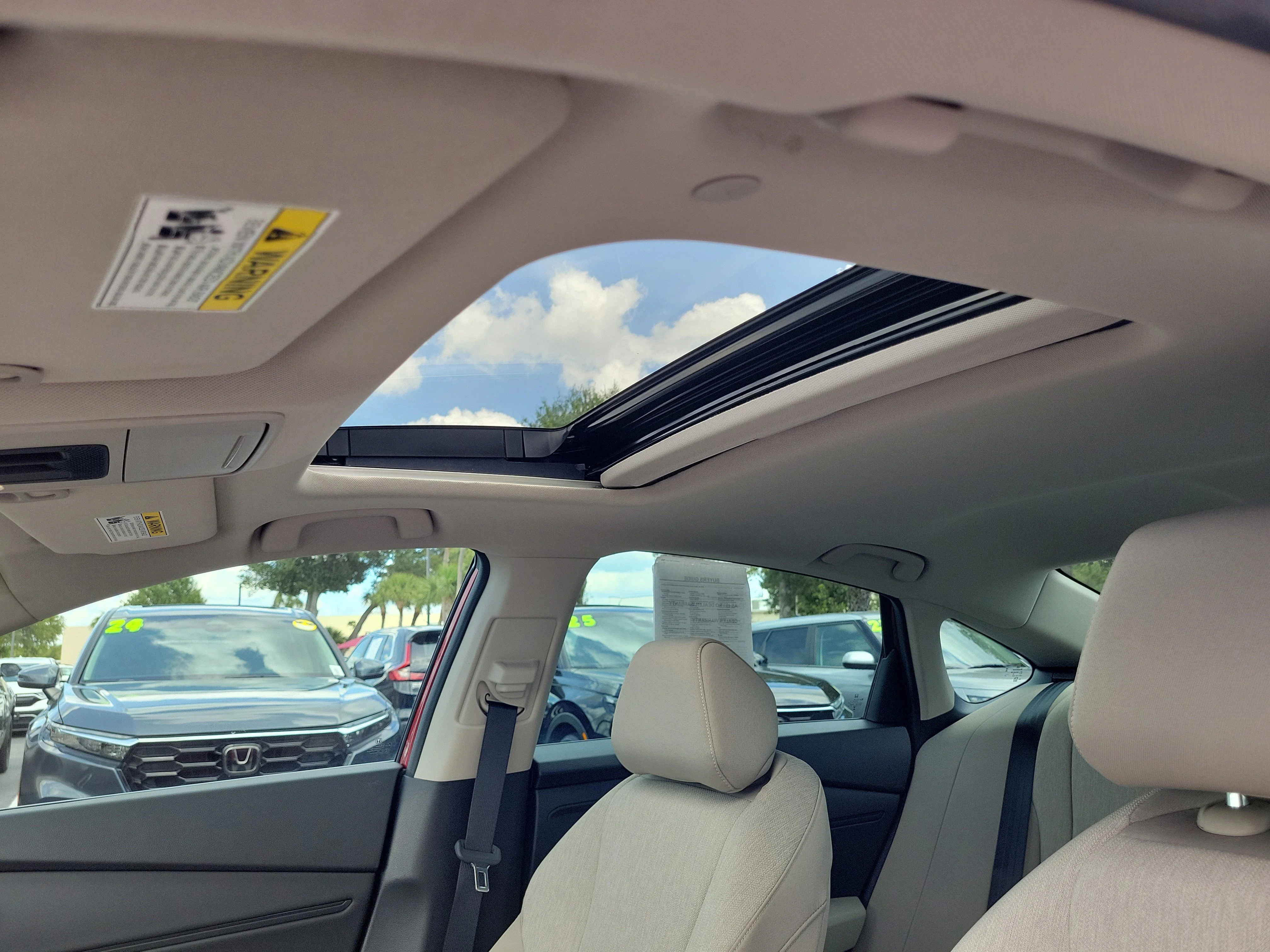 2025 Honda Accord SE - Photo 18
