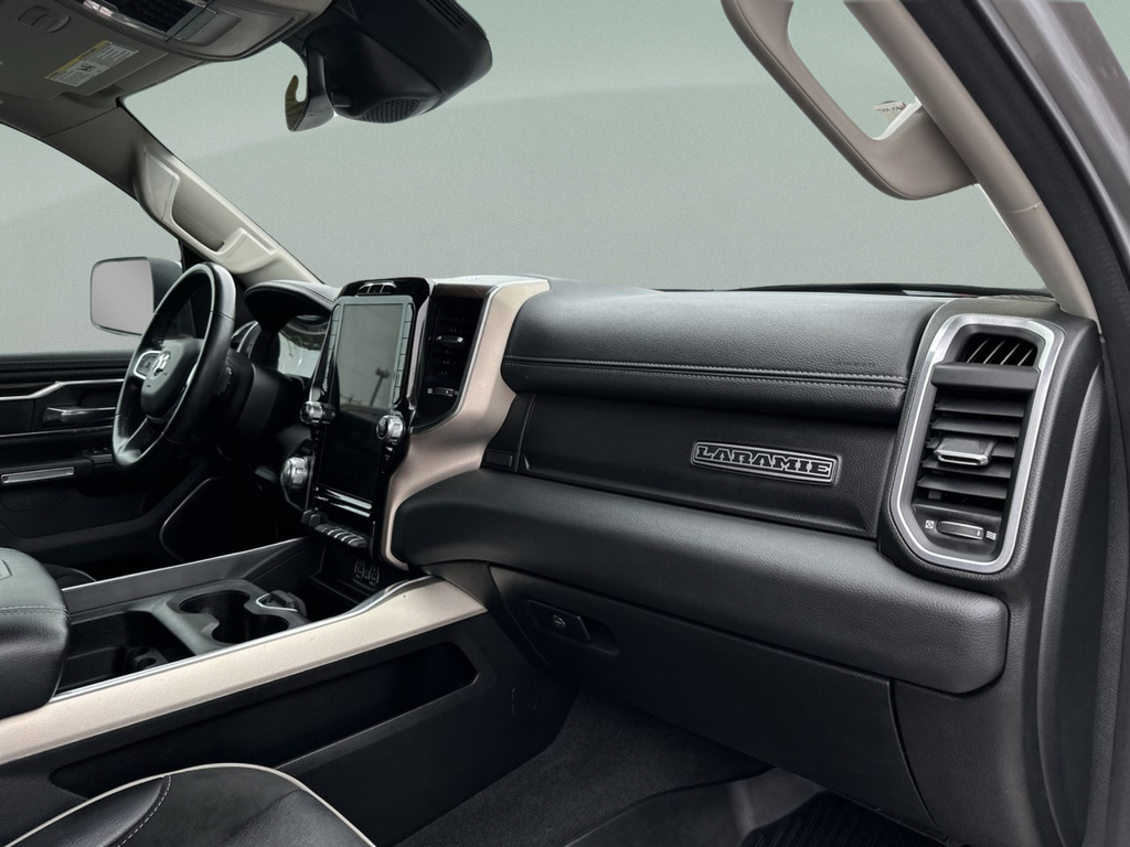 Used 2022 Silver Ram Laramie image 37