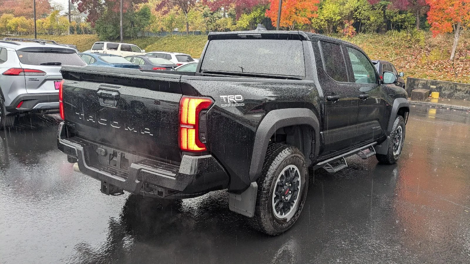 Used 2025  TOYOTA SR5 image 5