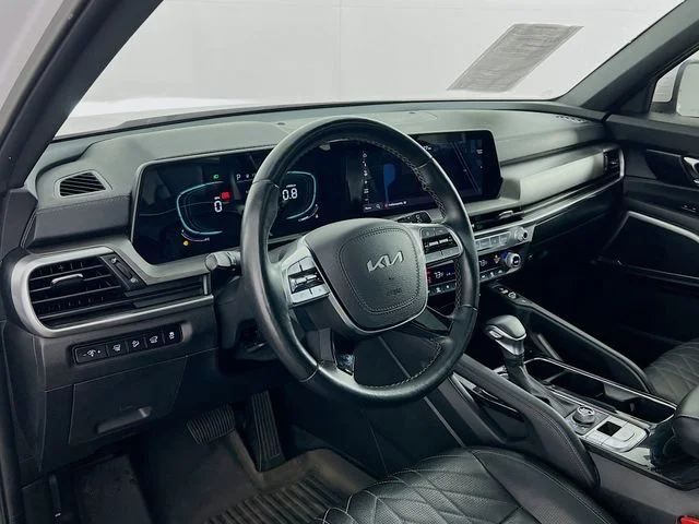 Used 2023 White Kia EX X-Line image 38