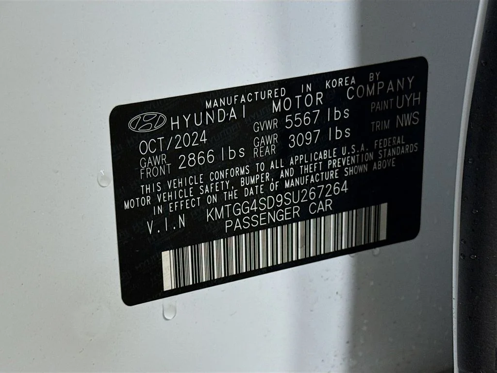 Used 2025 Uyuni White Genesis 3.5T Sport Prestige image 35