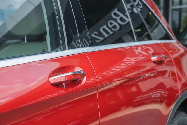 Used 2019 designo Cardinal Red Metallic Mercedes-Benz GLC 300 image 15