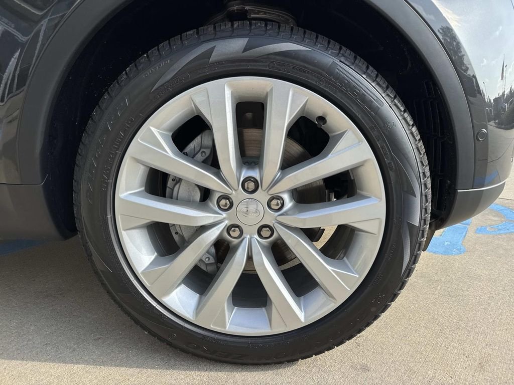 New 2026 Carpathian Grey Land Rover S image 6