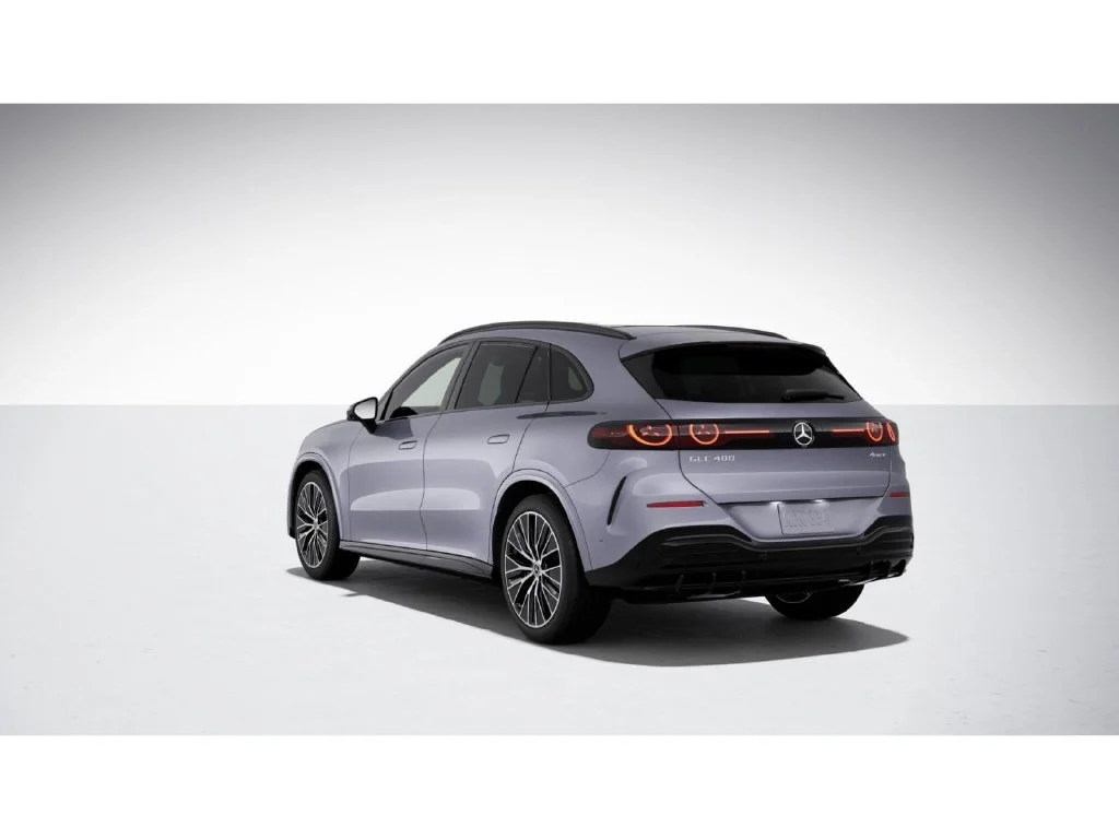 New 2027 Silver Mercedes-Benz GLC 400 image 28