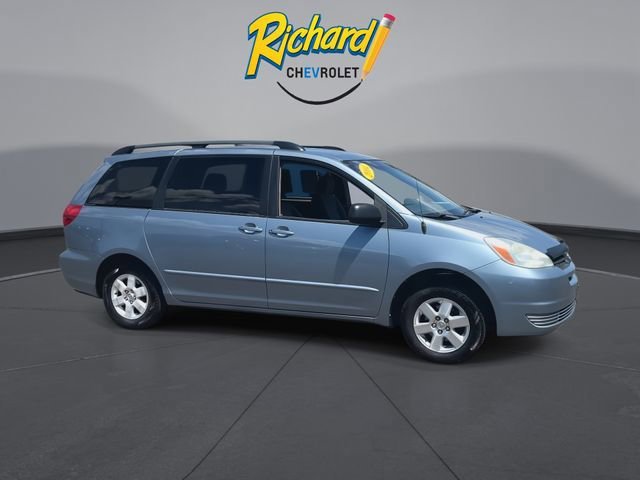 Used 2004 Toyota Sienna CE with VIN 5TDZA23C24S053503 for sale in Cheshire, CT