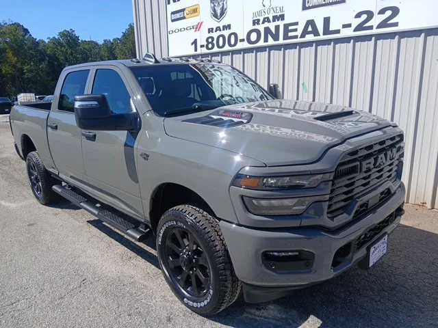 2027 RAM 2500 Pickup Tradesman/Black Express