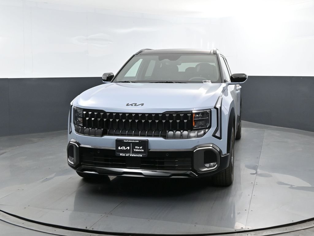 New 2027 Pale Gray Kia X-Line S image 2