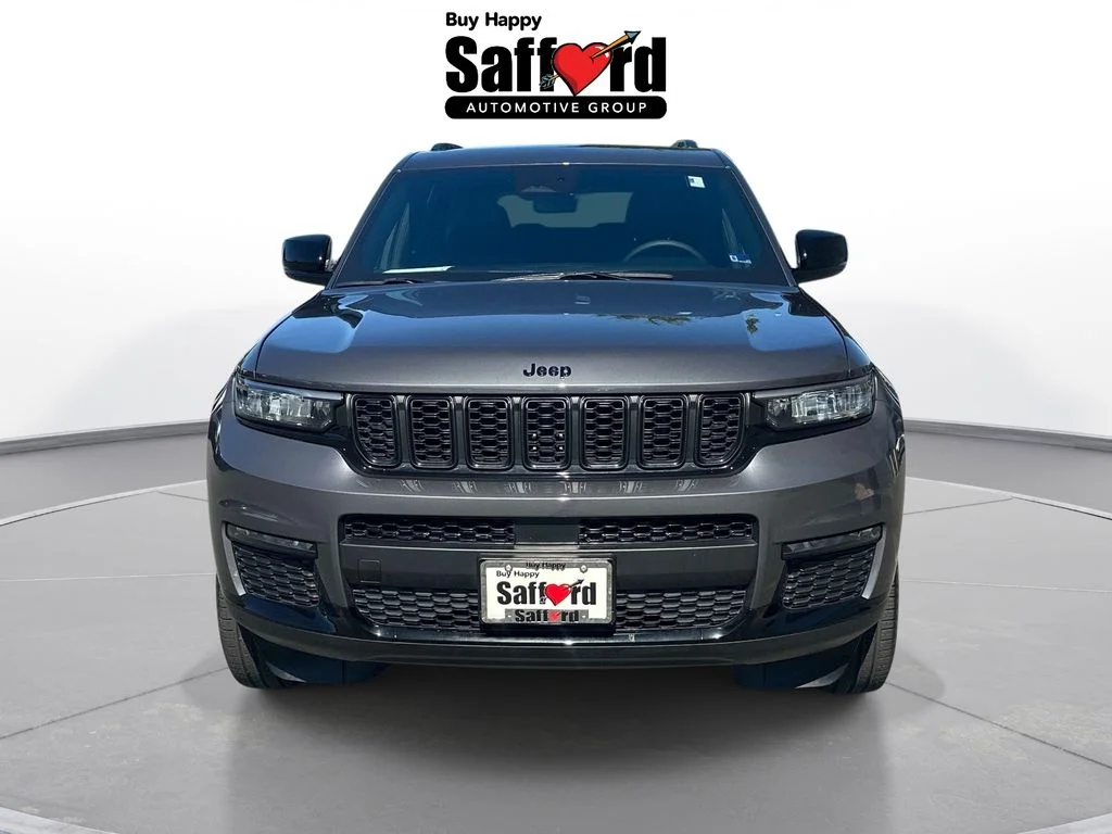 Used 2025 Gray Jeep Limited image 7