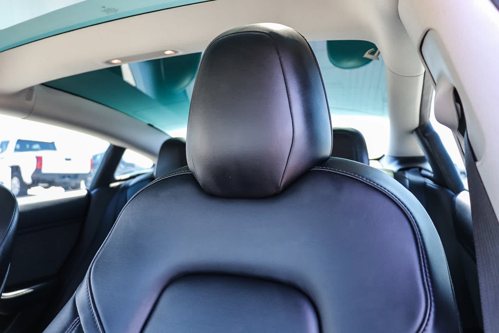 Used 2018 Black Tesla Long Range Battery image 19