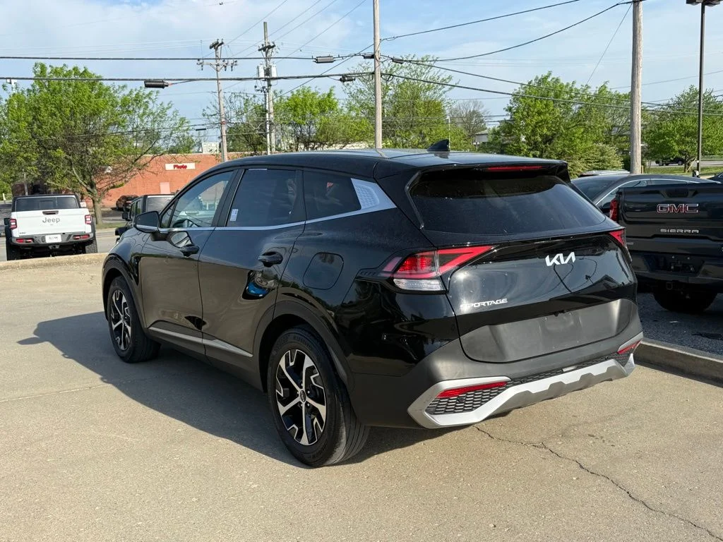 Used 2023 Black Kia EX image 8