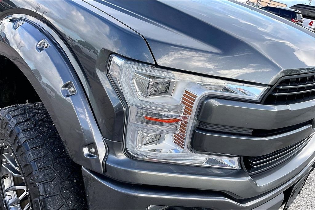 Used 2020 Magnetic Metallic Ford Lariat image 33