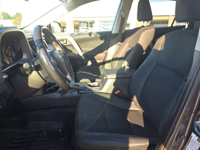 Used 2018 Gray Toyota LE image 9