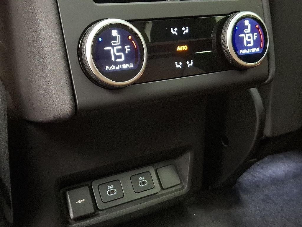 New 2026 Fuji White Land Rover Gemini Edition image 7