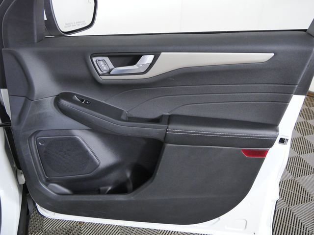 Used 2022 White Ford SEL image 11