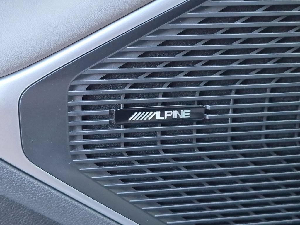 New 2026 Baltic-Gray Metallic Clear-Coat Exterior Paint Jeep  image 9