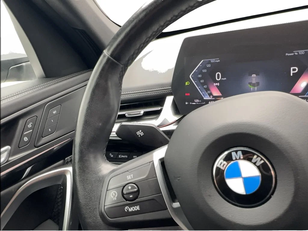 Used 2024 Silver BMW xDrive28i image 43