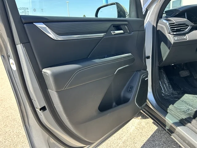Used 2025 GRAY GMC AWD Elevation image 20
