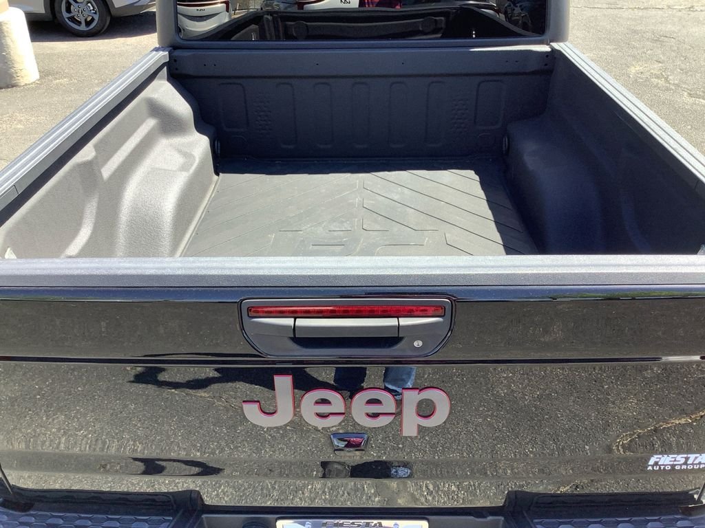 Used 2024 Black Jeep Rubicon image 30