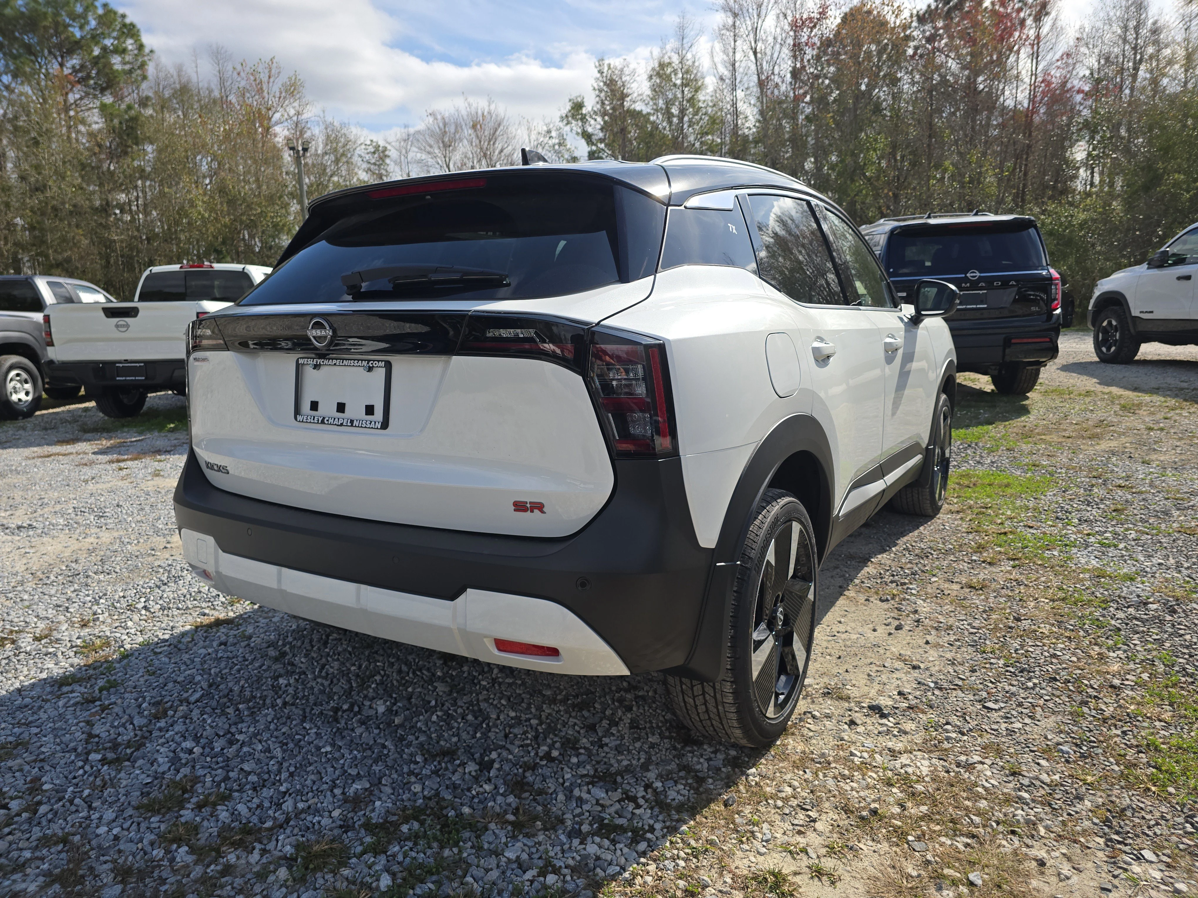 New 2026 Aspen White TriCoat / Super Black Two-tone Nissan SR image 8