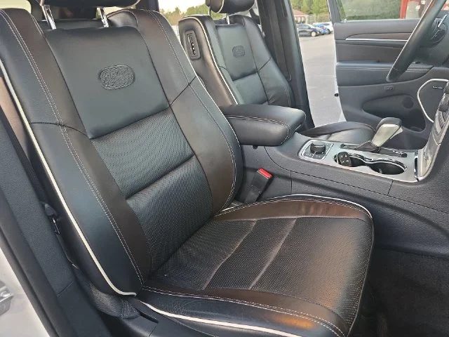 Used 2016 White Jeep Overland image 11