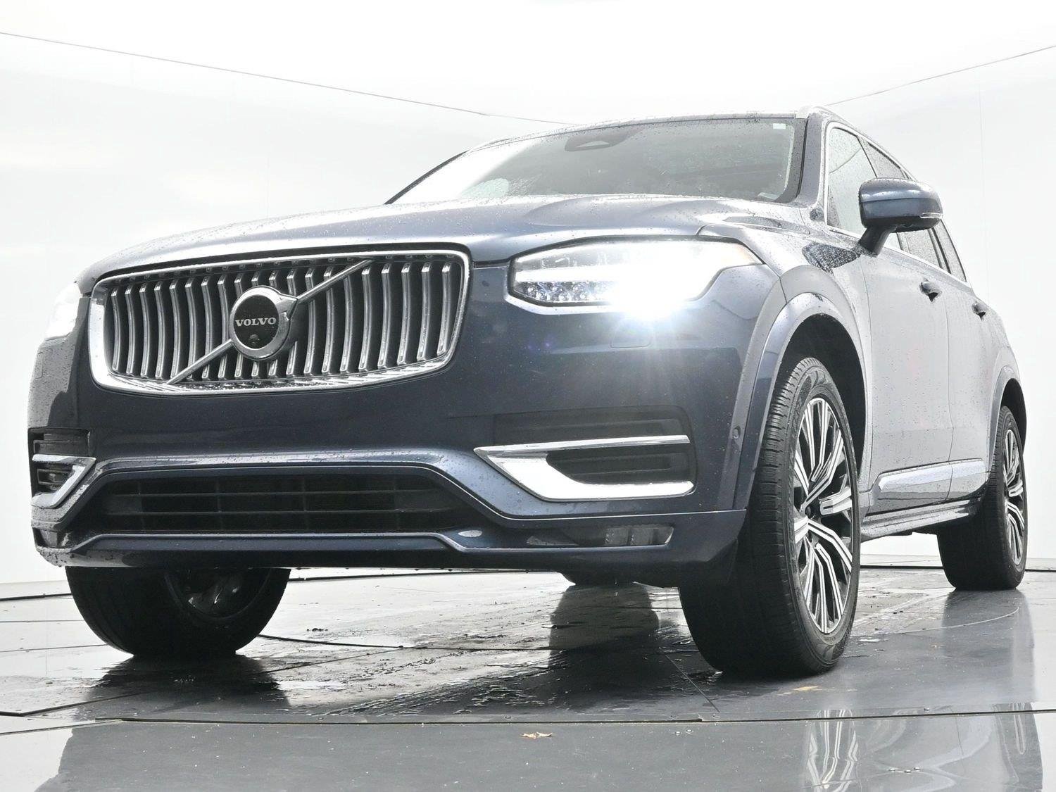Used 2023 Denim Blue Metallic Volvo Plus image 45