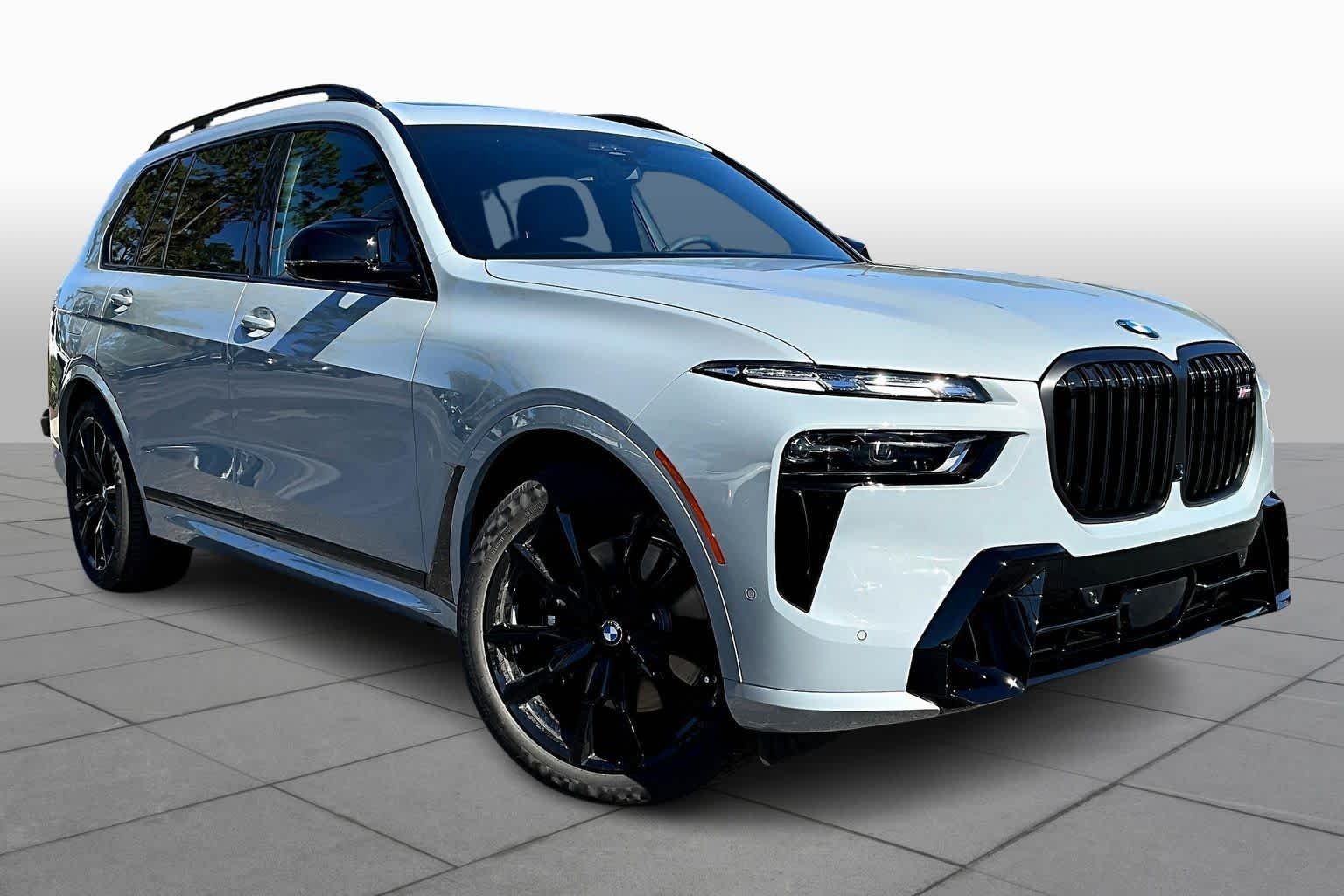 New 2026 Brooklyn Grey Metallic BMW M60i image 2