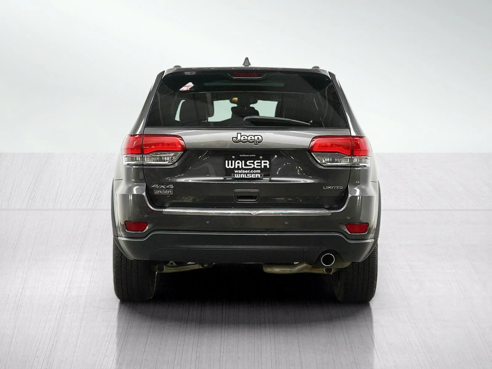 Used 2019 Granite Crystal Metallic Clearcoat Jeep Limited image 4
