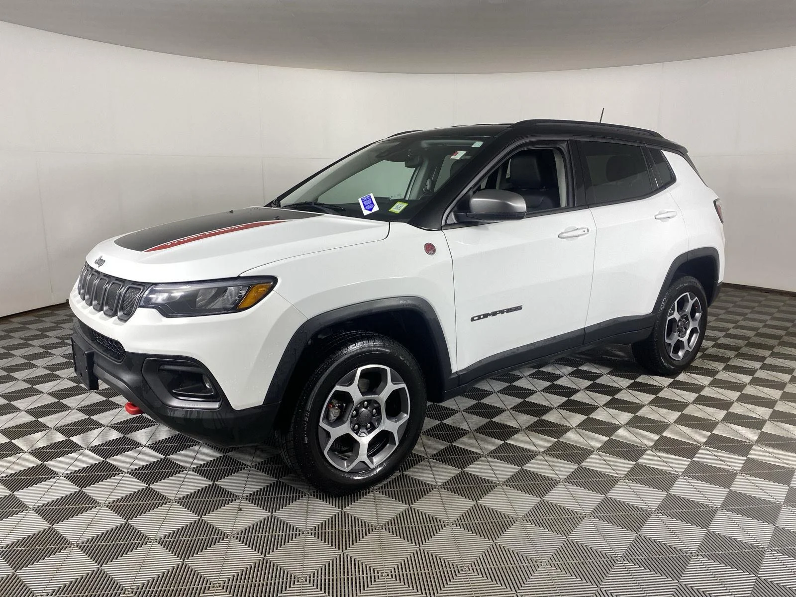 Used 2022 Bright White Clearcoat Jeep Trailhawk image 13